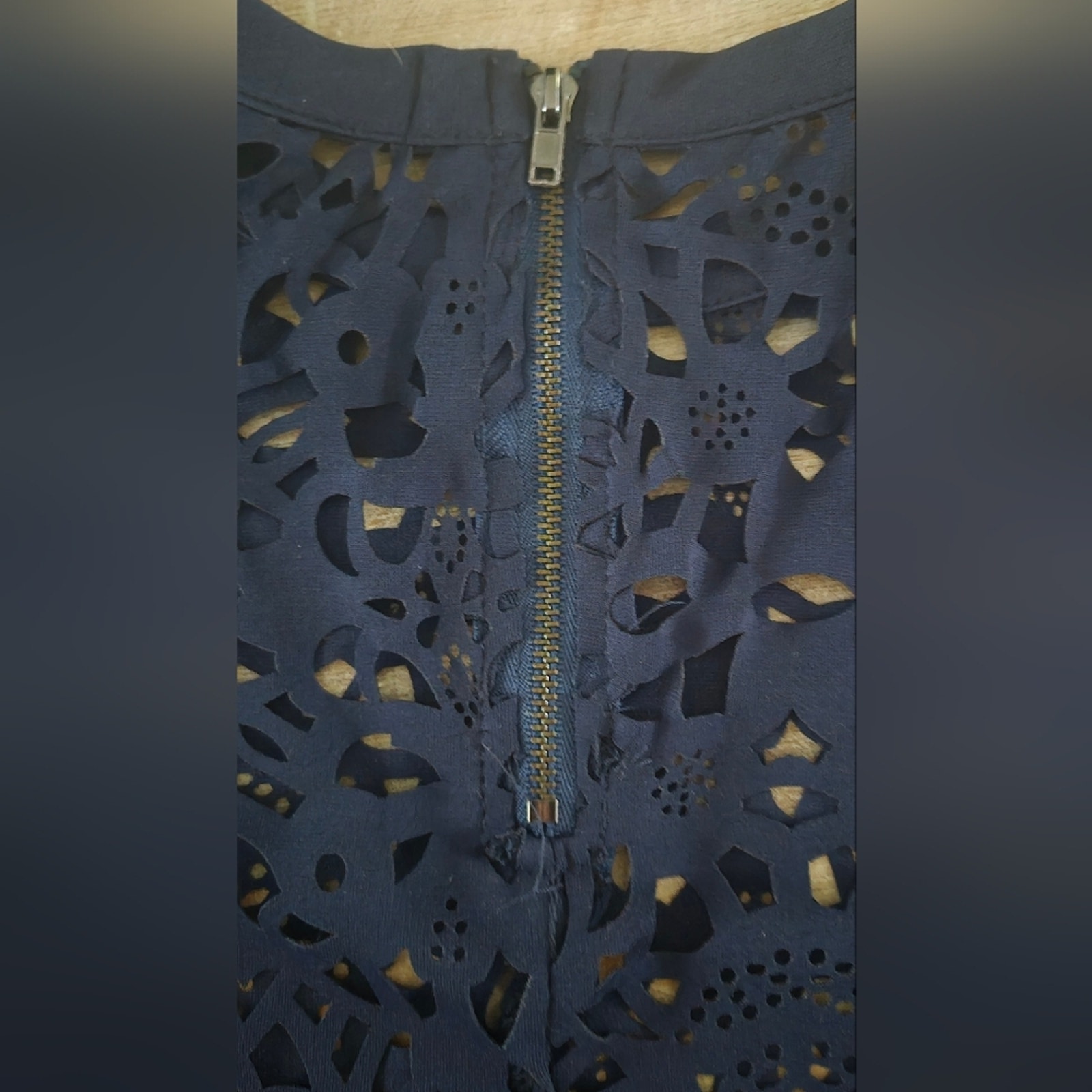 Azalea Navy Blue Eyelet Lace Floral Top Size S Back Zipper Short Sleeve — image 6 of 8